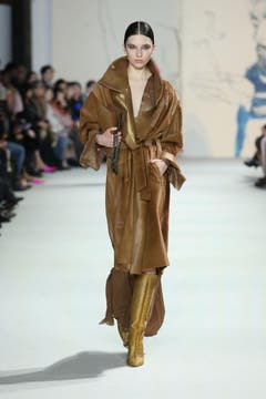 Die Herbst- und Winterkollektion 2018 von Akris, präsentiert an der Pariser Fashion Week. (Bild: Akris)