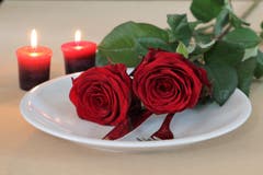 Zum Valentinstag ein Candle light dinner? (Bild: Irene Wanner)