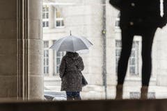 Wetterbilder, Schnee rund um den Hauptbahnhof St. Gallen. (Bild: Hanspeter Schiess)