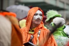 Bohl vor dem Waaghaus Start St.Galler Fasnacht 2018 mit Guggen und Plakatenthüllung. (Bild: Hanspeter Schiess)