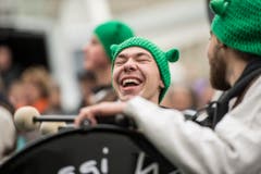 Bohl vor dem Waaghaus Start St.Galler Fasnacht 2018 mit Guggen und Plakatenthüllung. (Bild: Hanspeter Schiess)