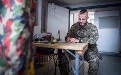 Volltruppenübung Trium der Schweizer Armee Seerücken (Bild: Andrea Stalder)