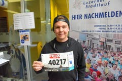 Stefan Stadelmann, Horw, Startnummer 40 217, zum 41. Stadtlauf: «Ich habe letzten Herbst am Swiss City Marathon Lucerne teilgenommen. Nun will ich den Stadtlauf ebenfalls erleben.» (Bild: LZ)