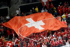 Eine Schweizer Fahne in der Royal-Arena in Kopenhagen. | Bild: Salvatore Di Nolfi / Keystone