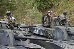 600 Soldaten an Volltruppenübung der Armee im Thurgau Mowag Gelände, Kiesgrube Bürgeln.