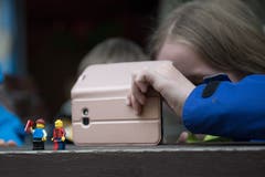 Legomännchen auf dem Dorfrundgang beobachtet.