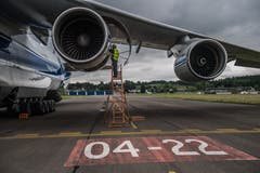 Die Antonov erreicht eine Spitzengeschwindigkeit von 865 km/h. | Bild: Boris Bürgisser (Emmen, 15. Mai 2018)