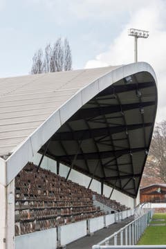 Unverkennbar: Die Haupttribüne des Espenmoos besteht bis heute. (Urs Jaudas)