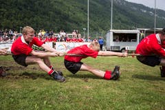Die Seilzieher aus Sins. Bild: Manuela Jans-Koch (Stans, 19. Mai 2018)
