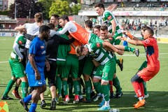Die Spieler des SC Kriens nach dem Abpfiff. Bild: Philipp Schmidli (La Chaux-de-Fonds, 19. Mai 2018)