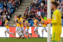 Die Spieler des FC Luzern jubeln über das 1:0. | Bild: Georgios Kefalas / Keystone (Basel, 19. Mai 2018)
