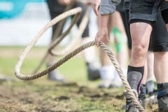 Das Damen-Team von Gonten nach einem Sieg in der Kategorie Damen 520 kg. Bild: Urs Flüeler, Keystone (Stans, 19. Mai 2018)