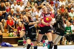 Sponos Xenia Hodel setzt sich gegen die St. Gallerinnen Zerin Oezcelik und Martina Goricanec durch. | Bild: Marc Schumacher / Freshfocus (Nottwil, 22. Mai 2018)