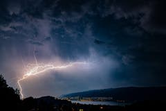 Blitzeinschlag in Baar. (Bild: Dionys Moser (Meierskappel, 23. Mai 2018))