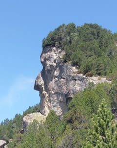 Ein "Indianer" wacht über das Tal. (Bild: Rainer Kischel (Goldau, 29. April 2018))