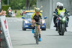 Amanda Spratt bei der Zieleinfahrt. Sie gewinnt mit fast einer Minute Vorsprung. (Bild: Christian H. Hildebrand (Hagendorn, 27. Mai 2018)