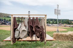 Schwingerhosen liegen bereit am Luzerner Kantonalen (Bild: Urs Flüeler / Keystone (Hohenrain, 27. Mai 2018))