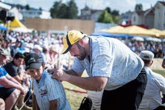 Daniel Bösch am St. Galler Kantonalschwingfest in Tübach.