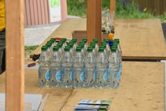 Auch für Wasser ist gesorgt. (Bild: Timon Kobelt)