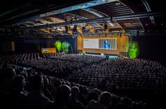Die TKB-Partizipanten-Versammlung in der Bodensee Arena (Bild: Andrea Stalder)