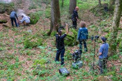Impressionen von den Dreharbeiten im Brünigwald für den Film-Trailer von «Tell - A Story», bei dem der Obwaldner Luke Gasser Regie führen soll. (Bild: Monika Baechler)