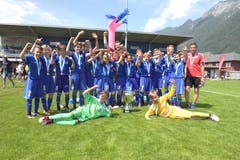 Die siegreichen D-Junioren des FC Luzern. (Bild: Michael Wyss (Brunnen, 31. Mai 2018))