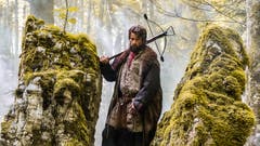 Impressionen von den Dreharbeiten im Brünigwald für den Film-Trailer von «Tell - A Story», bei dem der Obwaldner Luke Gasser Regie führen soll. (Bild: Monika Baechler)