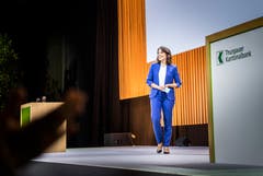 Mona Vetsch moderierte die Partizipanten-Versammlung (Bild: Andrea Stalder)