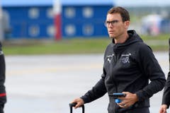 Nati-Captain Stephan Lichtsteiner bei der Ankunft in Samara. (Bild: Laurent Gilliéron / Keystone (Samara, 11. Juni 2018))