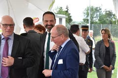 Daniel Baumgartner (links mit violetter Cravatte), Vizepräsident des Kantonsrats, und Regierungsrat Fredy Fässler.
