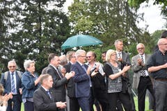 Es gibt Applaus für die Rede, unter anderem von Bütschwils Gemeindepräsident und Kantonsrat Karl Brändle.
