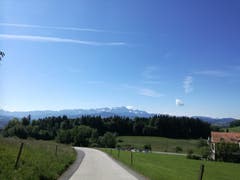 Der zweite Blick zurück hat sich gelohnt: Nun ist der Dunst verschwunden und hat den Blick auf den Säntis freigegeben. (Bild: Marlen Hämmerli)