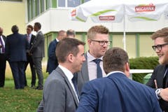 Der nun ehemalige Kantonsratspräsident Ivan Louis (links) im Gespräch.