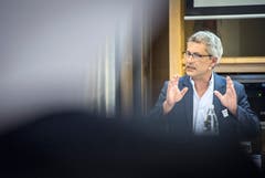 Frauenfeld TG - Frauenfeld TG - Informationsanlass der Thurgauer Zeitung im Brauhaus Sternen. Im Bild: Pascal Hollenstein, Leiter Publizistik der NZZ Regionalmedien, sprach über die Lage der TZ. Bild: Reto Martin