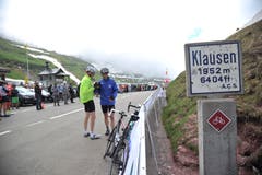 Viele Hobbyfahrer radelten auf den Klausenpass. (Bild: Urs Hanhart)
