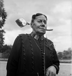 Katharina Josepha Angelika Lussi («s'Ängelini)» lebte von 1878 bis 1952. Gigi, Oberdorf NW, 1940er Jahre. (Bild: Leonard von Matt / © Madeleine Kaiser-von Matt und Limmat Verlag)