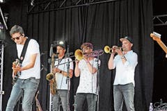 «Starch» aus Kirchberg spielten in Ebnat-Kappel ihre neuen Songs. (Bild: Michael Hug)