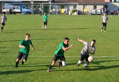 0:1 spielten die Gartenbauer und die Spengler-Dachdecker. (Bild: Peter Jenni)