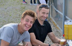 Auch das gehört zu einem gelungenen Fussballfestival: Ein kühles Bier. (Bild: Peter Jenni)