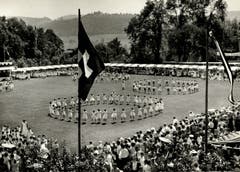 Vorführung auf dem Kinderfestplatz Ende der 1960er-, Anfang der 1970er-Jahre.