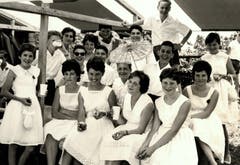 Kinderfest 1961: eine gemischte Schülergruppe.