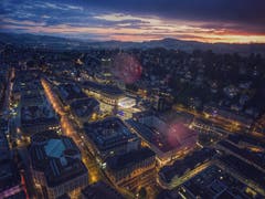 Der neugestaltete Bahnhofplatz in St.Gallen (Foto: Chrispix.ch)