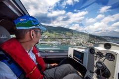 Wasserflieger und ihre Fans treffen sich in Hergiswil. Im Bild: Pilot Alex Kollep auf einem Rundflug. (Bild: Eveline Beerkircher, 2. Juni 2018)