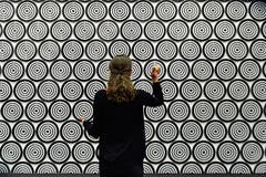 Die interaktive Dart-Installation von Jacob Dahlgren. Wo viele Ziele sind, ist Verwirrung. (Bild: Manuela Matt/PD)