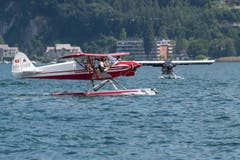 Wasserflieger und ihre Fans treffen sich in Hergiswil. (Bild: Eveline Beerkircher, 2. Juni 2018)