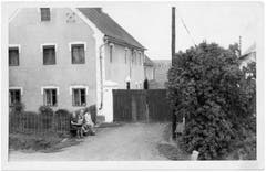 Historische Aufnahme des Welzelschen Anwesens - ungefähr Mitte der 1960er Jahre.