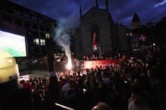 In der Stadt wird weiter gefeiert (Bild: Jakob Ineichen, Luzern, 22. Juni 2018)