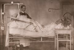 Pflegesituation um 1940.