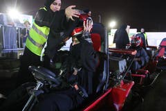 Gefahren wird nicht nur im Simulator, sondern auch mit Gokarts. Bild: Sean Gallup/Getty (Jeddah, 21. Juni 2018)