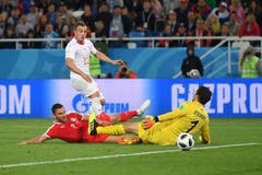 Das entscheidende Goal von Xherdan Shaqiri, mit dem die Schweizer den 2:1-Sieg gegen die Serben holen (Bild: Dan Mullan/Getty Images)